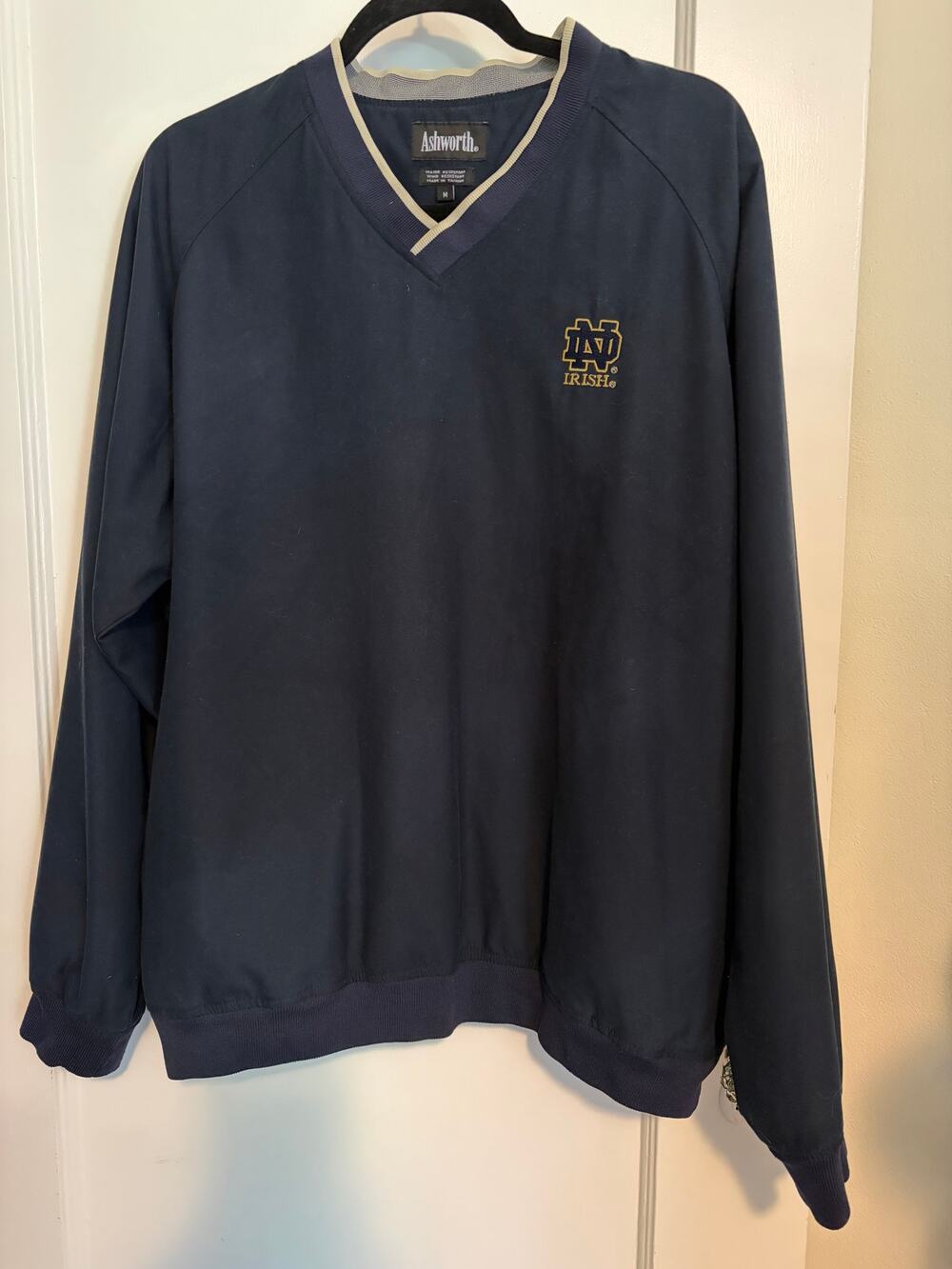 VNTG Ashworth Notre Dame fighting Irish V-Neck Windbreaker Pullover Mens MED